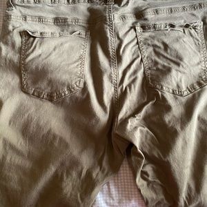 Celebrity Pink Skinny Jeans in Military Green